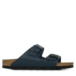 Klapki damskie Birkenstock Arizona. Niebieskie klapki damskie Birkenstock, na lato, bez wzorów, z materiału, bez obcasa, bez zapięcia. Za 589.00 zł.