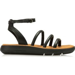 Clarks Sandały Clarks Jemsa Style 26164617. Sandały damskie Clarks, bez wzorów, bez obcasa, bez zapięcia. Za 258.30 zł.