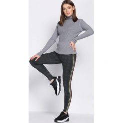 Szaro-Żółte Legginsy Let Me Live. Szare legginsy damskie Born2be, z aplikacjami, z dzianiny. Za 24.99 zł.