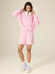 4F Spodenki dresowe damskie - różowe S. Czerwone szorty damskie 4F, bez wzorów, z dresówki, z podwyższonym stanem. Za 79.99 zł.