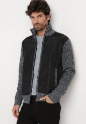 Szara Bluza Kurtka z Polarem i Wsuwanymi Kieszeniami Ozdobiona Pikowaniem Lerialis. Szare kurtki męskie Born2be, m, z aplikacjami, z polaru, eleganckie, bez kaptura. Za 49.99 zł.