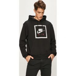 Nike Sportswear - Bluza. Czarne bluzy męskie Nike Sportswear, l, bez wzorów, z bawełny, bez ramiączek, z kapturem. Za 199.90 zł.