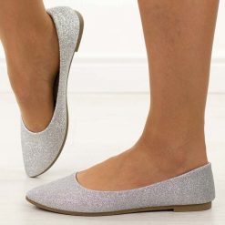 Srebrne brokatowe baleriny damskie Potocki 23314. Szare balerinki damskie POTOCKI, na lato, bez wzorów, z jeansu, eleganckie, bez obcasa, bez zapięcia. Za 79.00 zł.