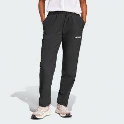Spodnie Terrex Multi Liteflex. Czarne spodnie sportowe damskie Adidas, na lato, bez wzorów, z materiału, sportowe, trekkingowe. Za 369.00 zł.