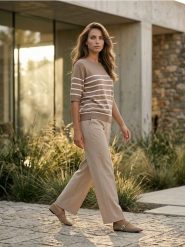 Sweter z krótkim rękawem w paski - beżowy. Brązowe swetry nierozpinane damskie Sinsay, l, bez wzorów, bez kołnierzyka, bez ramiączek. Za 35.99 zł.