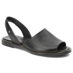 Czarne Sandały Armodo Wygodne Obuwie Damskie. Czarne sandały damskie Armodo, z aplikacjami, bez obcasa, bez zapięcia. Za 299.00 zł.