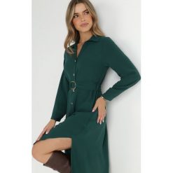 Ciemnozielona Sukienka Koszulowa z Paskiem Alik. Zielone sukienki damskie Born2be, na imprezę, l, bez wzorów, z materiału, bez kołnierzyka, bez ramiączek, midi, koszulowe. Za 119.99 zł.