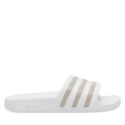 Klapki adidas. Białe klapki damskie Adidas, bez wzorów, bez obcasa, bez zapięcia. Za 99.99 zł.