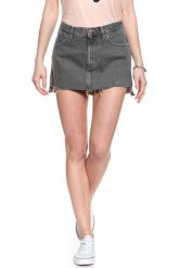 SPÓDNICA JEANSOWA WRANGLER RETRO SKIRT GREY MULES W241RJ24R 112127920. Szare spódnice damskie Wrangler, s, bez wzorów, z jeansu, retro, mini, trapezowe. W wyprzedaży za 59.99 zł.