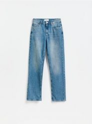 Jeansy straight fit - niebieski. Niebieskie jeansy damskie Reserved, bez wzorów, z bawełny. Za 199.99 zł.