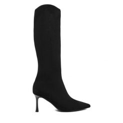 Kozaki JENNY. Czarne kozaki damskie Jenny, bez wzorów, bez obcasa, na szpilce, bez zapięcia. Za 229.99 zł.