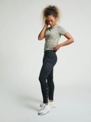 Legginsy damskie Hummel hmlchipo. Czarne legginsy damskie Hummel, bez wzorów, z materiału. Za 191.20 zł.