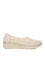 Go Soft Półbuty CEO-WI23-REBECA-23 Beżowy. Brązowe półbuty damskie GO SOFT, bez wzorów, ze skóry, bez obcasa, na koturnie, bez zapięcia. Za 199.99 zł.