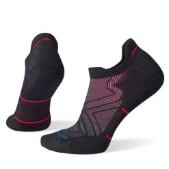 Skarpety Biegowe Damskie Smartwool Run Targeted Cushion Low Ankle Socks. Czarne skarpetki damskie Smartwool, bez wzorów. Za 99.48 zł.