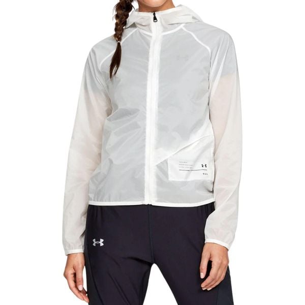 Kurtka turystyczna damska Under Armour Qualifier Storm Packable. Białe kurtki sportowe damskie Under Armour, bez wzorów, z nylonu, bez ramiączek, bez kaptura, trekkingowe. W wyprzedaży za 213.00 zł.