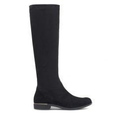 Kozaki Lasocki. Czarne kozaki damskie Lasocki, bez wzorów, bez obcasa, na płaskiej podeszwie, bez zapięcia. Za 167.99 zł.