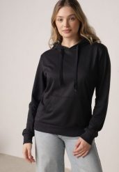 Granatowa Bluza Zakładana przez Głowę z Kapturem i Kieszenią Typu Kangur Roveria. Niebieskie bluzy damskie Born2be, l, bez wzorów, z jeansu, casualowe, bez ramiączek, z kapturem. Za 39.99 zł.