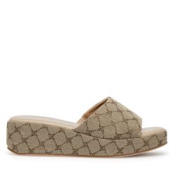 Klapki Nine West. Brązowe klapki damskie Nine West, bez wzorów, bez obcasa, bez zapięcia. Za 179.99 zł.