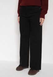 Czarne Jeansy o Szerokim Kroju z Wysokim Stanem Shenarah. Czarne spodnie materiałowe damskie Born2be, bez wzorów, z bawełny, eleganckie, z podwyższonym stanem. Za 99.99 zł.