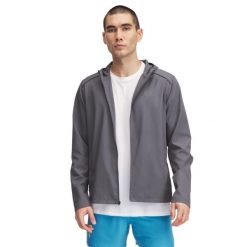 Bluza z kapturem Under Armour Launch. Szare bluzy męskie Under Armour, bez wzorów, sportowe, bez ramiączek, z kapturem. Za 327.75 zł.