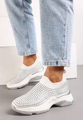 Białe Buty Sportowe w Cyrkonie na Grubej Podeszwie Coneta. Białe obuwie sportowe damskie Born2be, z aplikacjami, bez zapięcia. Za 39.99 zł.