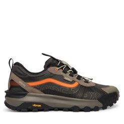 Trekkingi Vans. Czarne buty zimowe męskie Vans, bez wzorów, z gore-texu, bez obcasa, bez zapięcia. Za 839.99 zł.