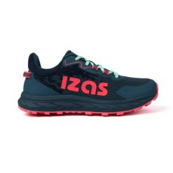 Sneakersy Izas IKKI M: wydajność i trwałość dla mężczyzn lubiących przygody. Niebieskie buty zimowe męskie IZAS, bez wzorów, z meshu, bez obcasa, bez zapięcia. W wyprzedaży za 269.52 zł.