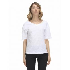 Damski T-shirt z dekoltem w kształcie litery V w kolorach ziemi. Białe t-shirty damskie LEONE 1947 APPAREL, l, bez wzorów, z tkaniny, sportowe, bez kołnierzyka, bez ramiączek. W wyprzedaży za 92.45 zł.