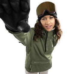 Damska kurtka snowboardowa Sporty zimowe SIROKO W3-W Robson. Zielone kurtki sportowe damskie SIROKO, na zimę, bez wzorów, z softshellu, bez ramiączek, bez kaptura, narciarskie. Za 844.00 zł.