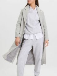 Płaszcz w kratę z wełną - wielobarwny. Płaszcze damskie Sinsay, l, bez wzorów, z wełny, eleganckie, bez kołnierzyka, bez kaptura. Za 139.99 zł.