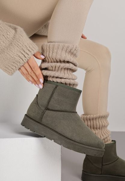 Ciemnozielone Wsuwane Śniegowce do Kostki z Imitacji Zamszu Atuvitta. Zielone śniegowce damskie Born2be, z jeansu, bez zapięcia. Za 79.99 zł.