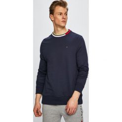 Tommy Hilfiger - Bluza. Niebieskie bluzy męskie Tommy Hilfiger, l, bez wzorów, z bawełny, bez ramiączek, bez kaptura. W wyprzedaży za 219.90 zł.