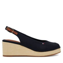 Sandały Tommy Hilfiger. Niebieskie sandały damskie Tommy Hilfiger, bez wzorów, bez obcasa, na koturnie, bez zapięcia. Za 279.99 zł.