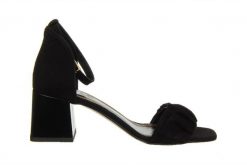 Sandały Bayla-159 4634 003-P Czarny Welur 159143, Skóra naturalna - 39. Czarne sandały damskie Bayla, bez wzorów, z materiału, bez obcasa, na słupku, bez zapięcia. W wyprzedaży za 224.10 zł.