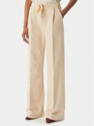 Maryley Spodnie materiałowe 26EB519/07BE Beżowy Reglan Fit. Brązowe spodnie dresowe damskie Maryley, bez wzorów, z bawełny. Za 349.99 zł.