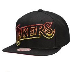 Czapka z daszkiem Mitchell & Ness NBA Lakers Hardwood Classics 6HSSMM20017. Czarne czapki damskie Mitchell & Ness, bez wzorów, sportowe. Za 99.00 zł.