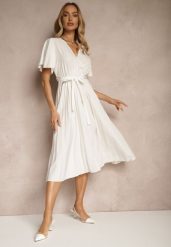 Biała Sukienka Wiązana w Talii z Plisowaniem na Dole Dorseki. Białe sukienki damskie Renee, l, bez wzorów, eleganckie, bez kołnierzyka, bez ramiączek, midi, kopertowe. Za 44.99 zł.