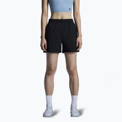 Spodenki do biegania damskie On 5" Core. Czarne szorty damskie On, bez wzorów. Za 349.99 zł.