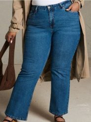 Jeansy bootcut - niebieski. Niebieskie jeansy damskie Sinsay, bez wzorów, z jeansu. Za 69.99 zł.