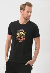Czarny t-shirt T-SUNSET. Czarne t-shirty męskie Volcano, m, bez wzorów, z bawełny, bez kołnierzyka, bez ramiączek. Za 59.99 zł.