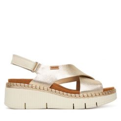 Sandały Pikolinos. Żółte sandały damskie Pikolinos, bez wzorów, bez obcasa, na koturnie, bez zapięcia. Za 599.99 zł.