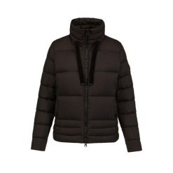 Kurtka damska puchowa DOLOMITE 76 FITZROY czarna. Czarne kurtki sportowe damskie Dolomite, bez wzorów, z puchu, bez ramiączek, bez kaptura, trekkingowe. W wyprzedaży za 750.00 zł.