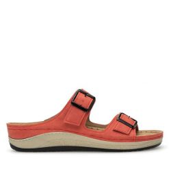 Klapki Inblu. Czerwone klapki damskie Inblu, bez wzorów, bez obcasa, bez zapięcia. Za 129.99 zł.