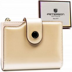 Portfel damski Peterson PTN 012-LAK kremowy. Białe portfele damskie Peterson, ze skóry ekologicznej. Za 54.00 zł.