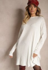 Biała Sukienka Dzianinowa Ozdobiona Tłoczeniem Gelabra. Białe sukienki damskie Renee, na co dzień, uniwersalny, bez wzorów, z dzianiny, eleganckie, bez kołnierzyka, bez ramiączek, mini, proste. Za 69.99 zł.
