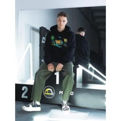 MANTO bluza z kapturem REFLECTION OVERSIZE czarna. Czarne bluzy damskie Manto, bez wzorów, bez ramiączek, z kapturem. Za 299.00 zł.