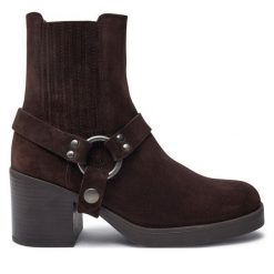 Botki Unisa. Brązowe botki damskie Unisa, bez wzorów, bez obcasa, na słupku, bez zapięcia. Za 709.99 zł.