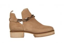 Botki Bayla-159 4227 001-P Beż Welur 159030, Skóra naturalna - 37. Brązowe botki damskie Bayla, na lato, bez wzorów, ze skóry, bez obcasa, bez zapięcia. W wyprzedaży za 199.00 zł.