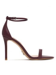 Steve Madden Sandały Tecy 11002956 Bordowy. Czerwone sandały damskie Steve Madden, bez wzorów, ze skóry, bez obcasa, na szpilce, bez zapięcia. Za 429.99 zł.