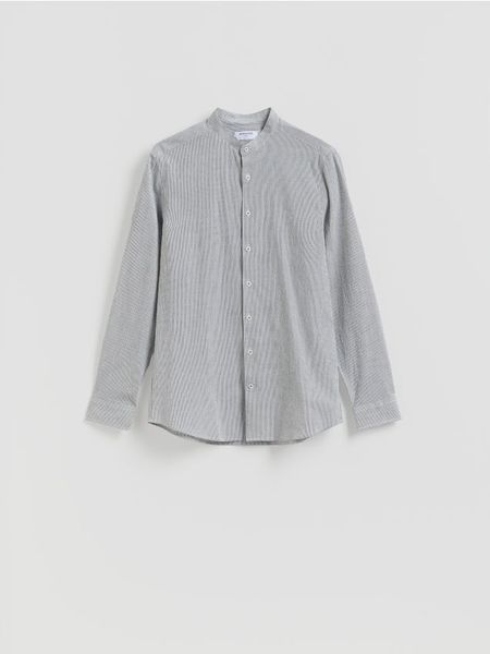 Koszula slim ze stójką - czarny. Czarne koszule męskie Reserved, l, bez wzorów, z bawełny, bez kołnierzyka, bez ramiączek. W wyprzedaży za 39.99 zł.